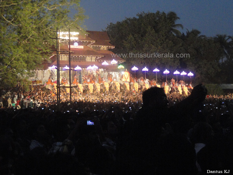 thrissur-pooram-2013-2 (29)